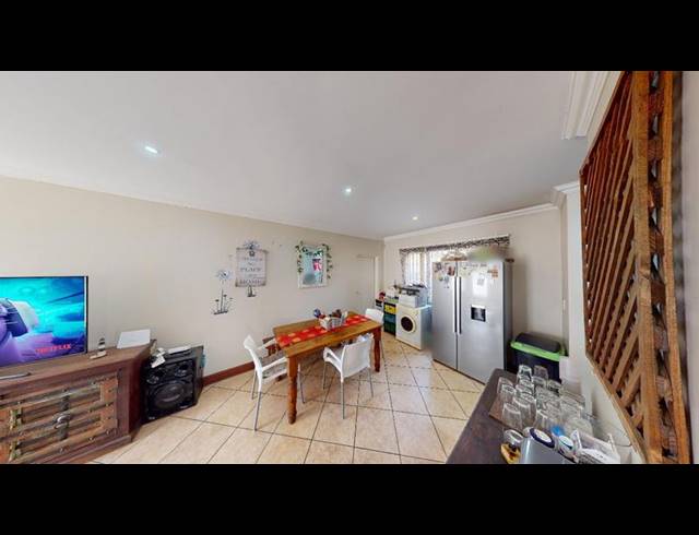 3 BEDROOM PROPERTY TO RENT IN KENLEAF